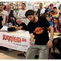 Gera Izsak va participa la concursul Kendama din Cehia 