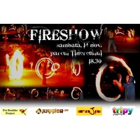Freestyle firejuggling - just for fun! 